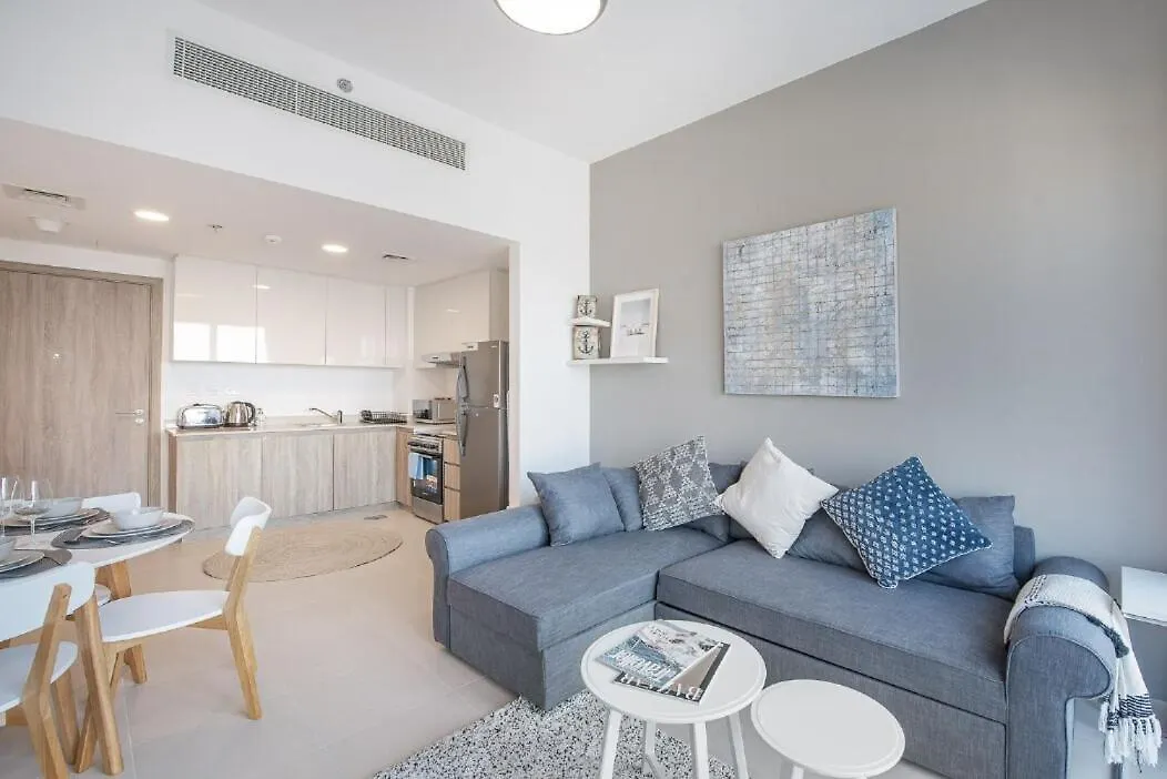 Modern 1-Bed Apartment With City Views Near Town Square Dubai